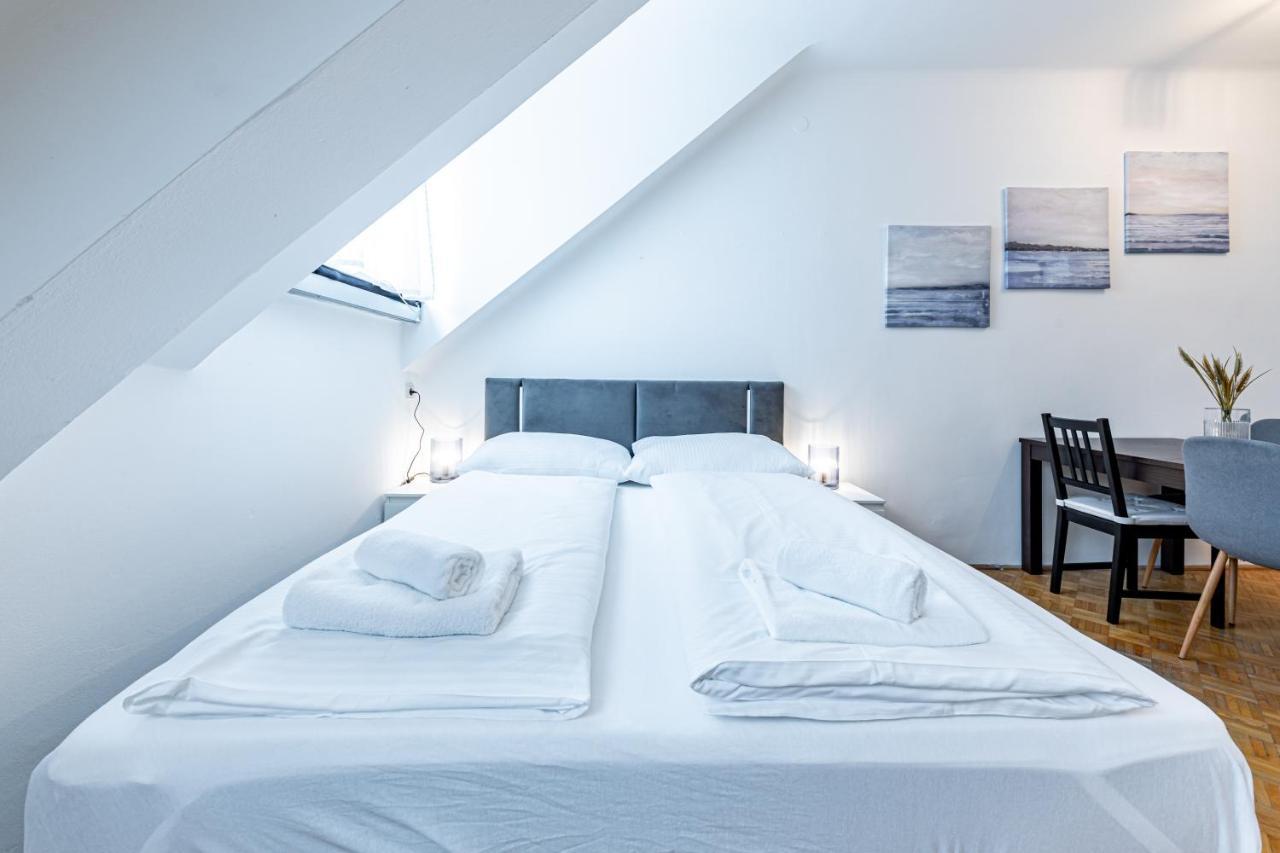 Appartement Rooftop Close To Main Station By Jr *