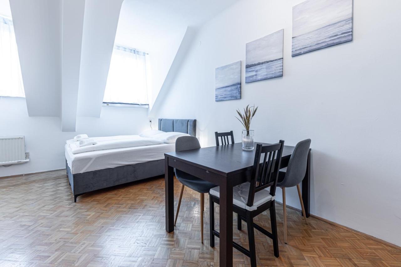 Appartement Rooftop Close To Main Station By Jr Wenen