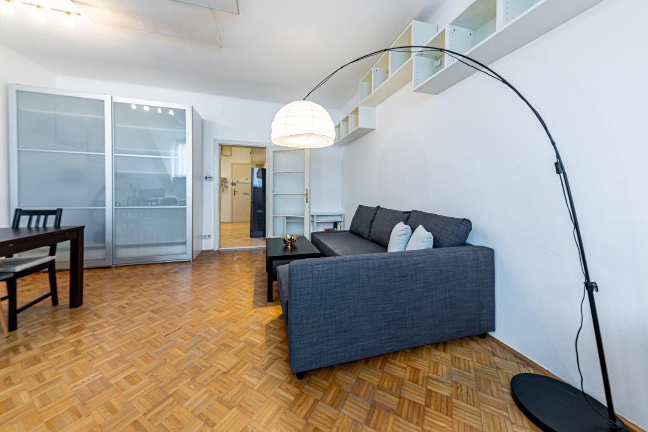 Rooftop Close To Main Station By Jr Appartement Wenen